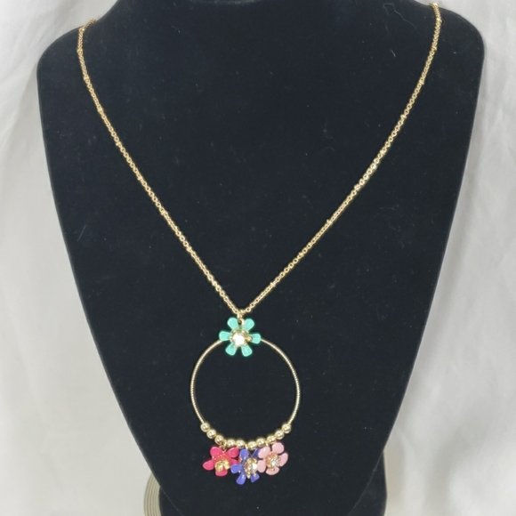Liz claiborn flower necklace
